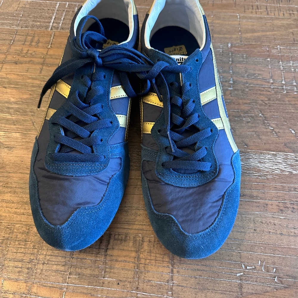 Onitsuka tiger navy gold ASICS shoes. Size 11 perfect condition never been worn.